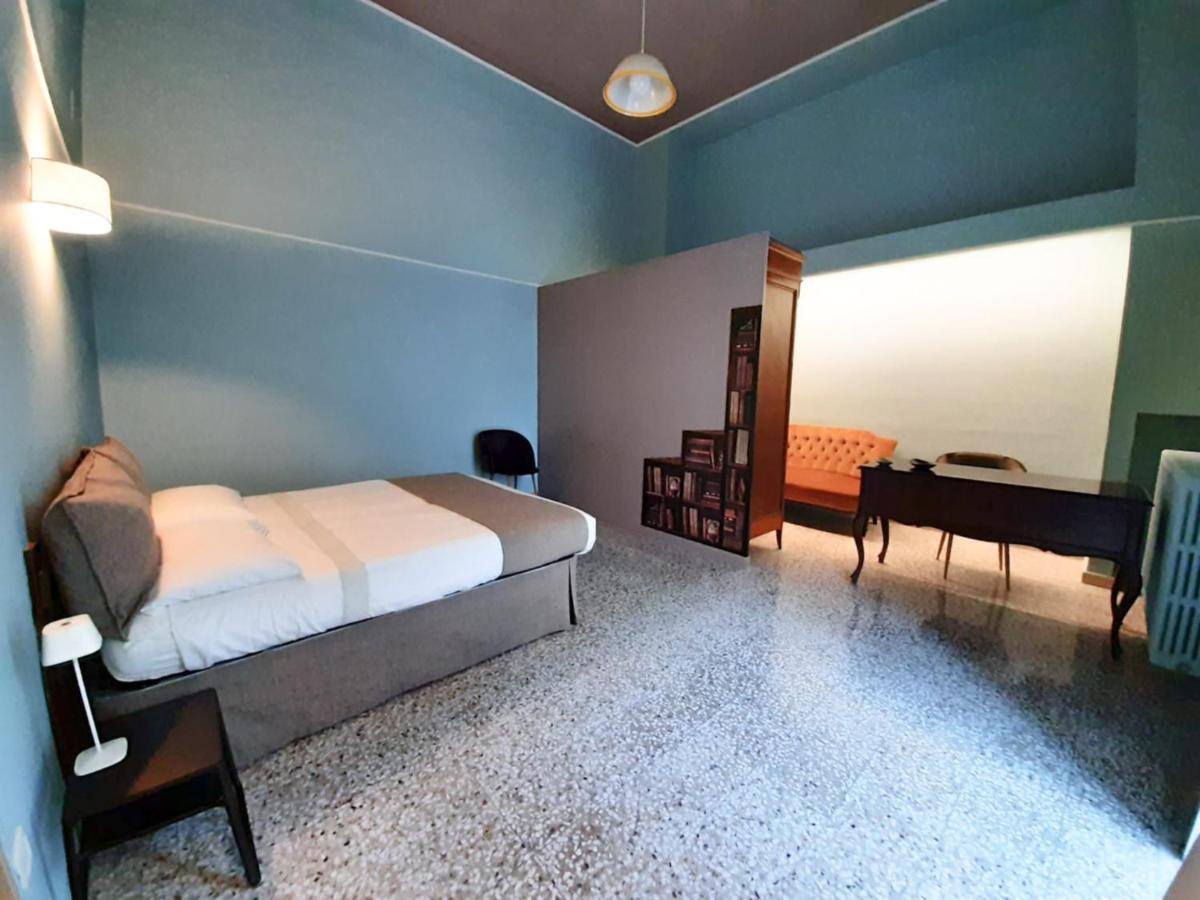 Palazzo Romanelli B&B ตรานิ ภายนอก รูปภาพ