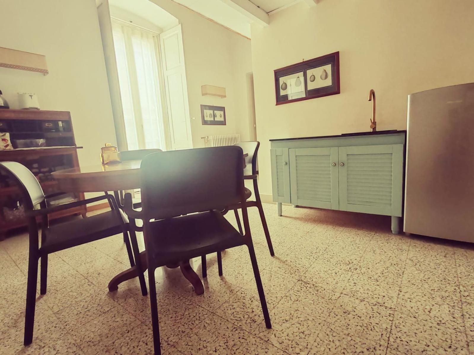 Palazzo Romanelli B&B ตรานิ ภายนอก รูปภาพ