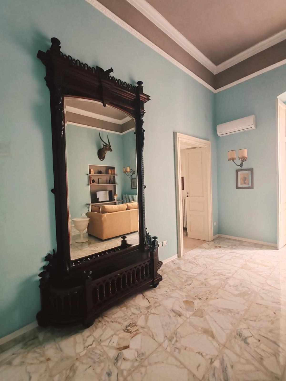 Palazzo Romanelli B&B ตรานิ ภายนอก รูปภาพ